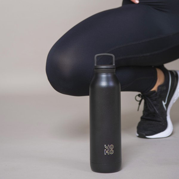 Bouteille 500 ml isotherme avec infuseur Noire Bouteille 500 ml isotherme avec infuseur Noire