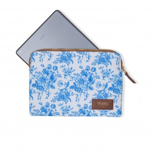 Ipad (or other tablet) cover - Toile de Jouy Ipad (or other tablet) cover - Toile de Jouy
