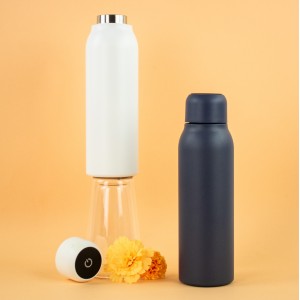 Bouteille isotherme UVC PURE blanche 600 ml Bouteille isotherme UVC PURE blanche 600 ml